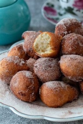  Bolinho de Chuva? This Brazilian Street Food Delight Combines Crispy Exteriors with Tender, Savory Interiors!