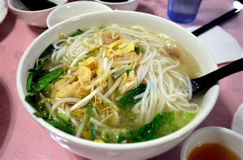  Crossing-the-Bridge Noodles: Can Aromatic Broth and Silky Noodles Transport You to Yuxi?