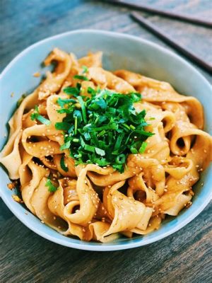  Hand-Pulled Noodles In A Spicy And Savory Broth: What Makes This Hohhot Culinary Delight So Irresistible?