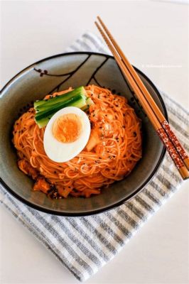  Spicy-Savory Cold Rice Noodles: Can This Anshun Delicacy Truly Tantalize Taste Buds with Its Unexpected Crunch?