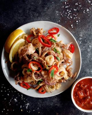 Spicy Squid Stew with Caramelized Peppers: A Symphony of Heat and Sweetness Exploding on Your Tongue!