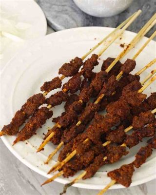  Suya! A Symphony of Smoked Spices and Savory Tenderness