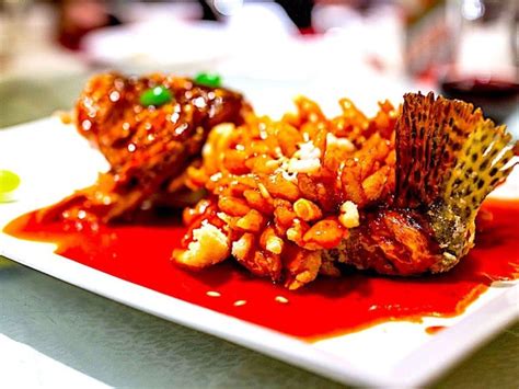  Sweet and Savory Squirrel-Shaped Mandarin Fish: Can You Resist This Delectable Deep-Fried Delight?