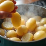 Ile gotować ziemniaki? Przewodnik po czasie i metodach